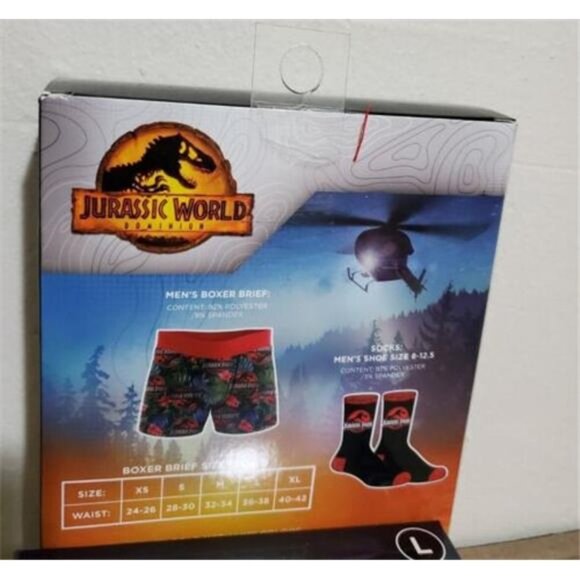 Jurassic World Men's Boxer Briefs & Socks Set  Elastic Waistband Comfortable Fit - Picture 7 of 8